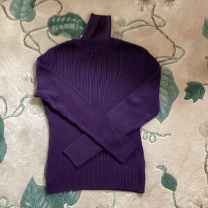Chico’s Size 2 purple ribbed turtleneck